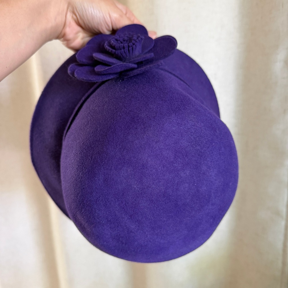 Purple 100% Wool Cloche Hat Large Side Flower Accent Flapper Gatsby 1920s Style - Picture 7 of 7